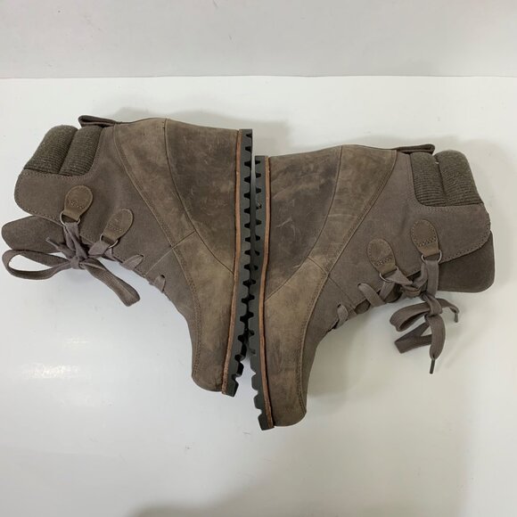 UGG Women’s Kristin Mole Gray Suede Wedge Booties Size 9.5 Streetwear Minimalist - Picture 6 of 9